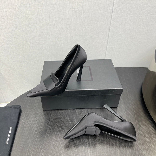 D'ORSAY PUMPS IN BLACK SILK