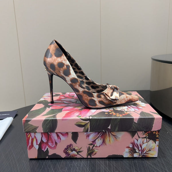 Chaussures à talons hauts DC 25 Toe Bow 35 mm en soie imprimé léopard et peau de mouton 381611