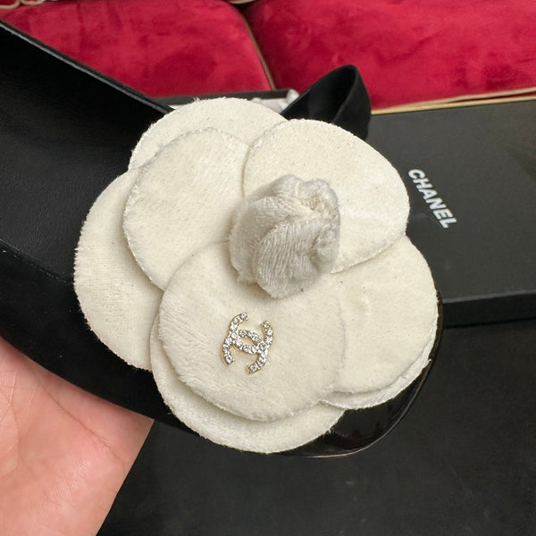 ballerina bianca fiore pelle scamosciata nera pelle di vitello verniciata nera