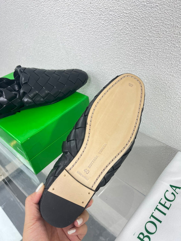 Bottega Veneta Intrecciato Black Lambskin 972909