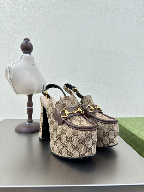 MOCASSINI CON PLATEAU E MORSETTO GG DA DONNA IN TELA BEIGE TAN