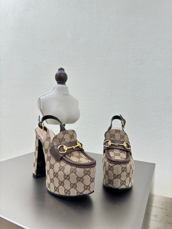 MOCASSINI CON PLATEAU E MORSETTO GG DA DONNA IN TELA BEIGE TAN