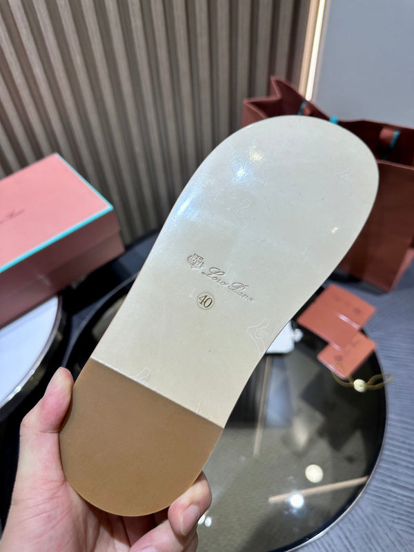 LP NAHA SANDAL BEIGE LAMBSKIN