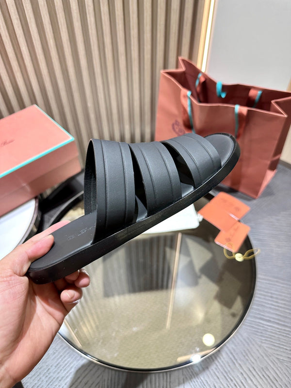 LP NAHA SANDAL BLACK LAMBSKIN