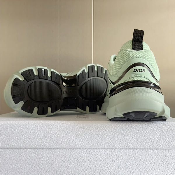 CD B32 SNEAKER MINT CALFSKIN