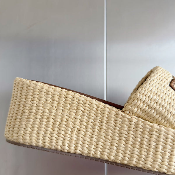 FENDI PLATFORM WEDGES IN BEIGE RAFFIA WITH BROWN EMBROIDERED LOGO