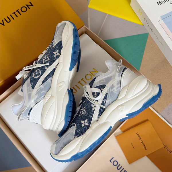 Sneaker LV Run 55 da 55 mm in tessuto jacquard monogrammato blu misto bianco