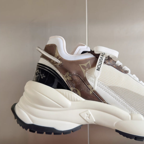 Sneaker LV Run 55 da 55 mm, tessuto a rete in poliestere monogrammato bianco misto marrone nero