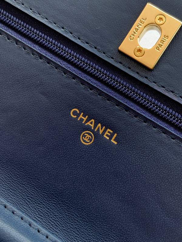 CC 26C Flap Bag 20 Navy Blue Velvet
