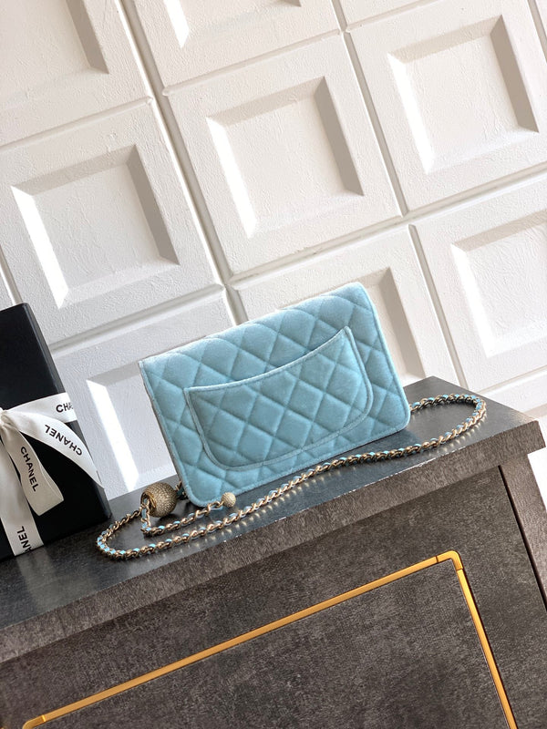 CC 26C Flap Bag 20 Light Blue Velvet