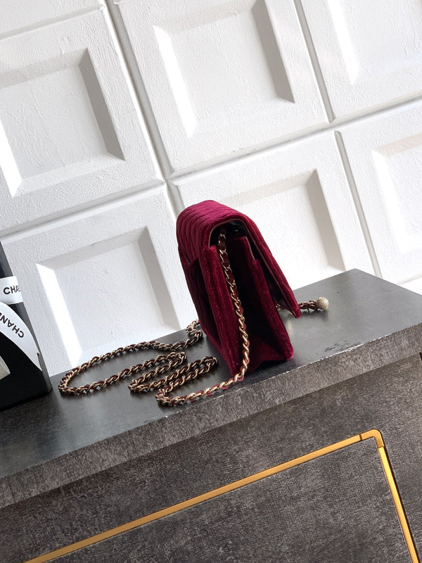 CC 26C Flap Bag 20 Burgundy Velvet