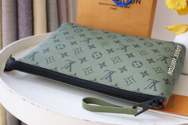 LV M82800 Pochette Voyage Souple Green Monogram Canvas 179417