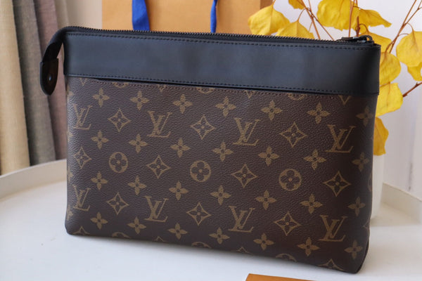 LV M82543 Pochette Voyage Souple Brown Monogram Eclipse Canvas 179418