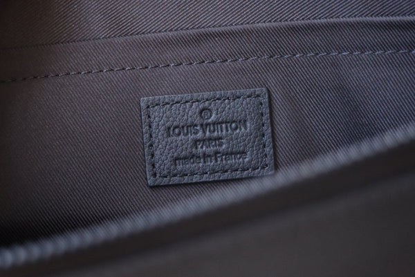 LV M82545 Embossed Takeoff Pouch Black Monogram Shadow Cowhide 179421