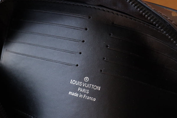 LV Pochette Kasai Clutches Monogram Canvas & Cowhile 175198