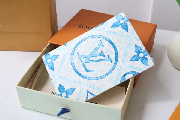 Porta passaporto LV By the Pool, motivo piastrelle blu monocolore, tela stampata 204707