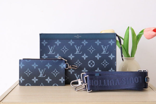 LV M11544 Gaston Wearable Wallet Navy Blue Monogram Canvas 224248