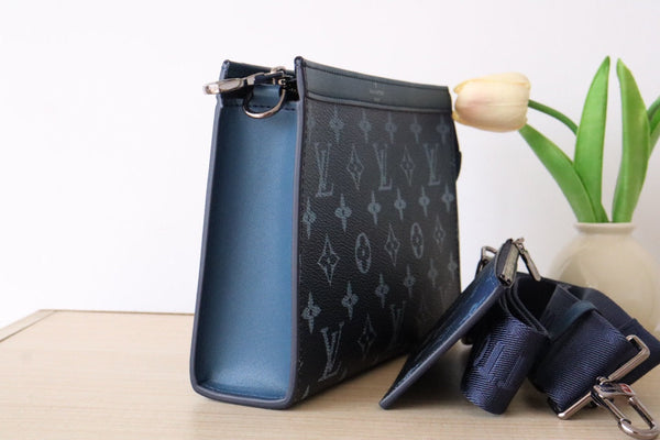 LV M11544 Gaston Wearable Wallet Navy Blue Monogram Canvas 224248