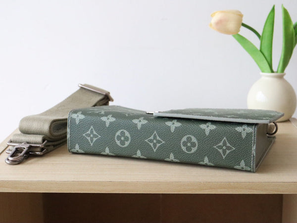 LV M11544 Gaston Wearable Wallet Elegant Green Monogram Canvas 224247