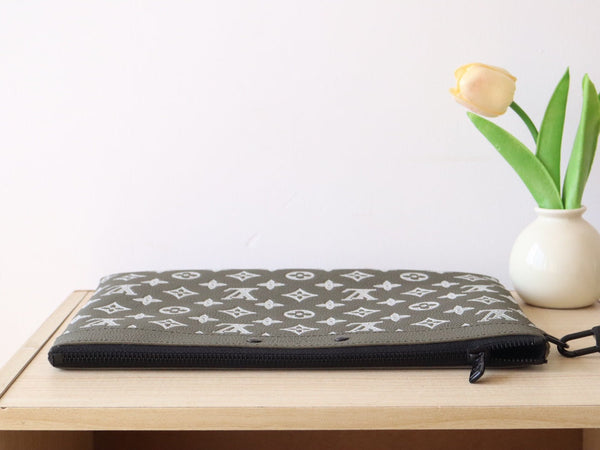 LV Pochette Voyage Anthracite Grey Monogram Cowhide 224278