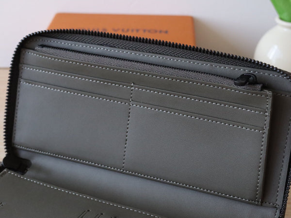 LV M12504 Zipper Wallet Anthracite Grey Monogram Cowhide 224285