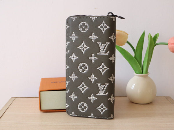 LV M12504 Zipper Wallet Anthracite Grey Monogram Cowhide 224285