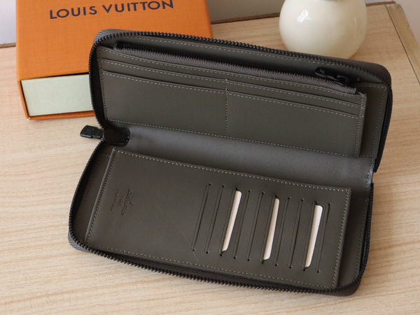 LV M12504 Zipper Wallet Anthracite Grey Monogram Cowhide 224285