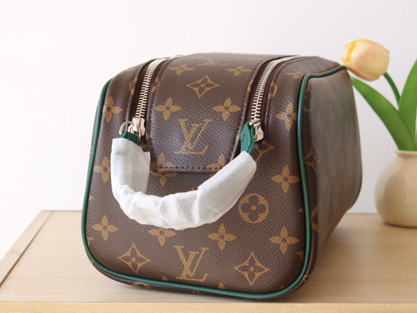 LV Dopp Kit Borneo Green Monogram Macassar Canvas 224218