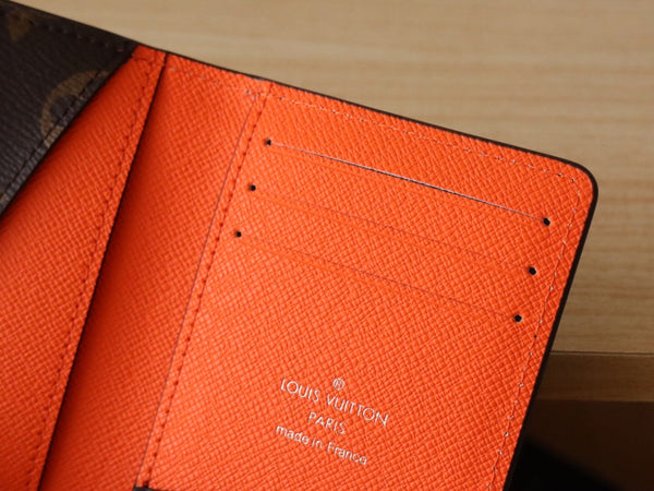 Portafoglio porta carte LV in tela monogramma arancione e pelle di mucca 224115