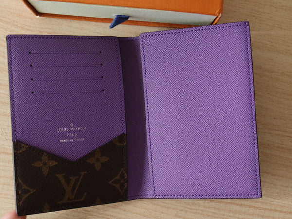 LV M82862 Passport Holder Purple Monogram Canvas 224118