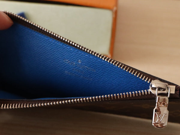 Porta carte con cerniera LV in tela monogramma blu e pelle di vitello 224122