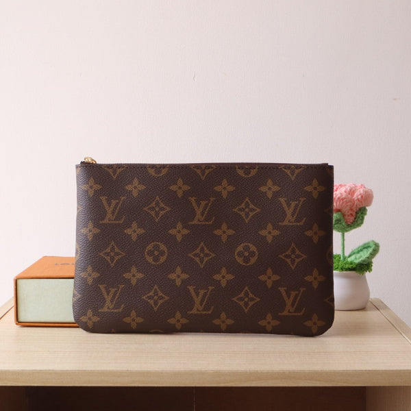 LV Pochette Clés Medium 24cm Brown Monogram Canvas GHW
