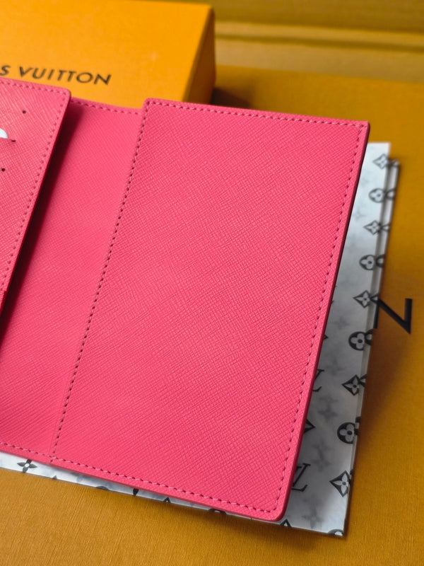 LV M14770 Portapassaporto Monogram Glow Canvas e pelle di mucca blu e rosso