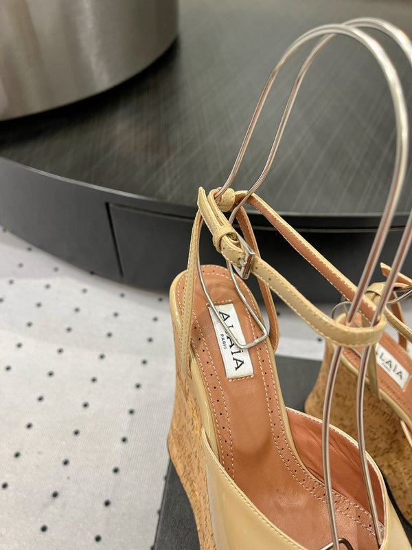 Alaila Wedge Sandals 115mm In Beige Glossy Lambskin 954881