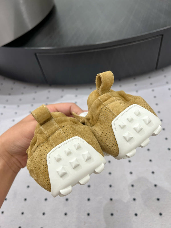 HM Sneaker 10mm In Light Yellow Brown Suede 954742