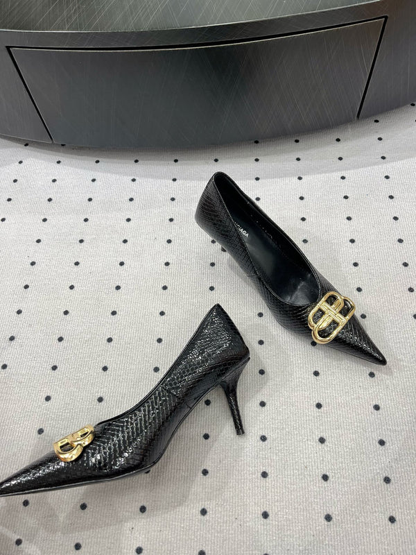 HEELED PUMPS 65 MM IN BLACK LIZARD PATTERN CALFSKIN GOLD HARDWARE