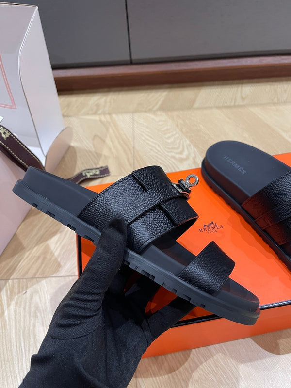 HM 25 Jackson Sandal Black Grained Calfskin