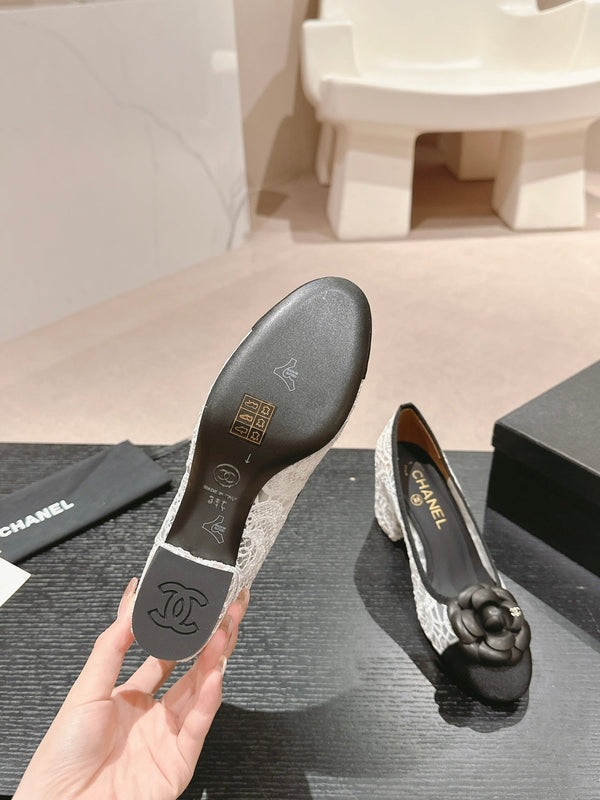 cc pump 60 tessuto di pizzo bianco a fiori