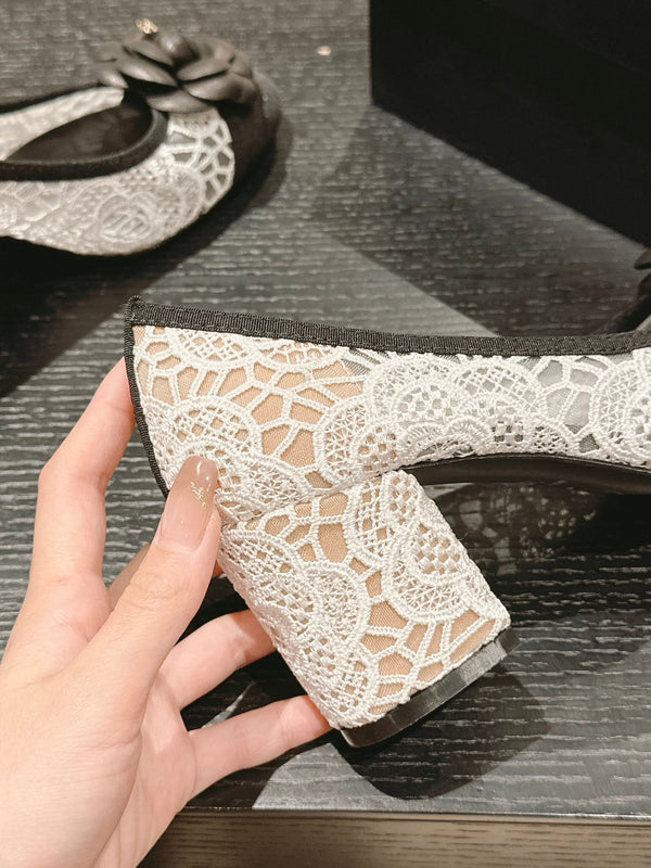 cc pump 60 tessuto di pizzo bianco a fiori