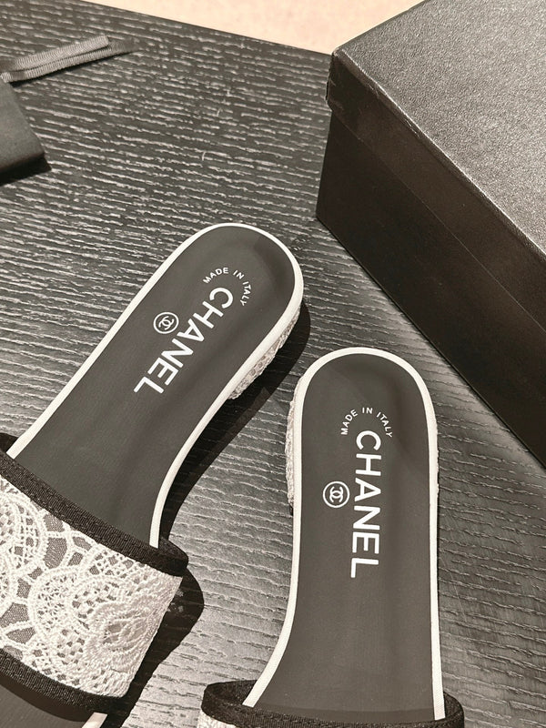 sandalo mulo in pizzo bianco