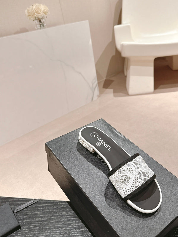 sandalo mulo in pizzo bianco