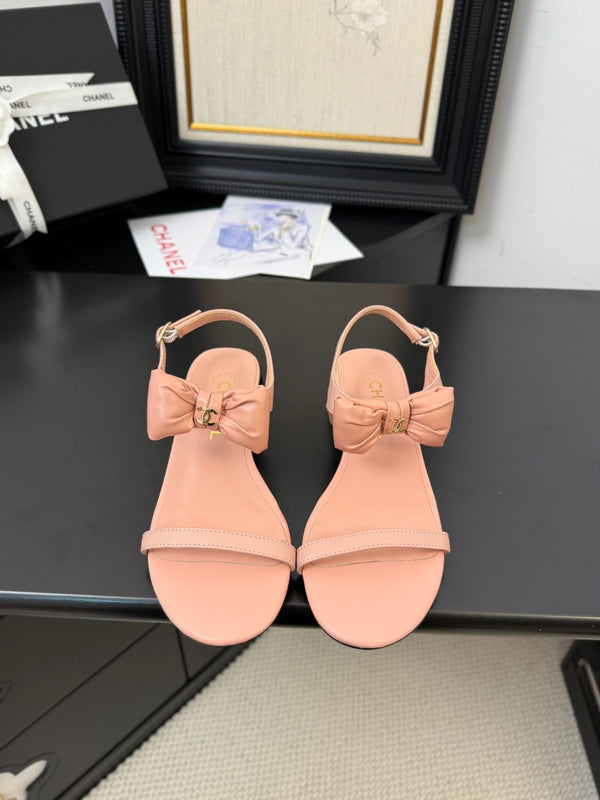 CC 25 Bow Attached Sandals Pink Sheepskin 233420