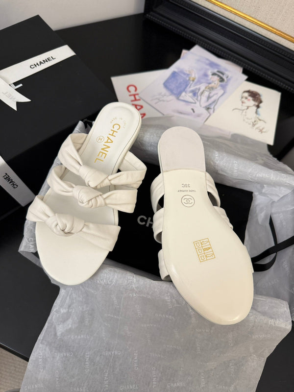 CC 25C Mules a tre cinturini in pelle di agnello bianca 233558