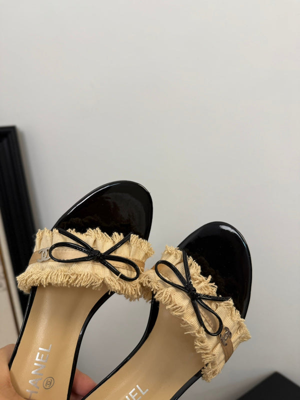 cc25 sandalo con fiocco e volant tacco 65mm nero grosgrain tela oro 233583