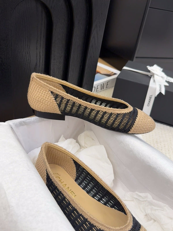 CC 25 Ballet Flat Beige Black Raffia