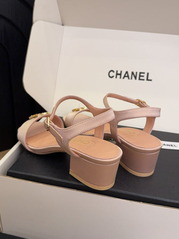 CC 25 High Heels 40 Sandals Salmon Satin And Sheepskin Square Toe 277712