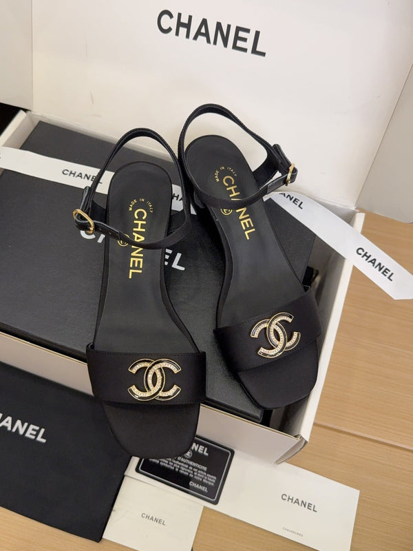 CC 25 High Heels 40 Sandals Black Satin And Sheepskin Square Toe 277714