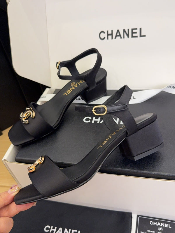 CC 25 High Heels 40 Sandals Black Satin And Sheepskin Square Toe 277714