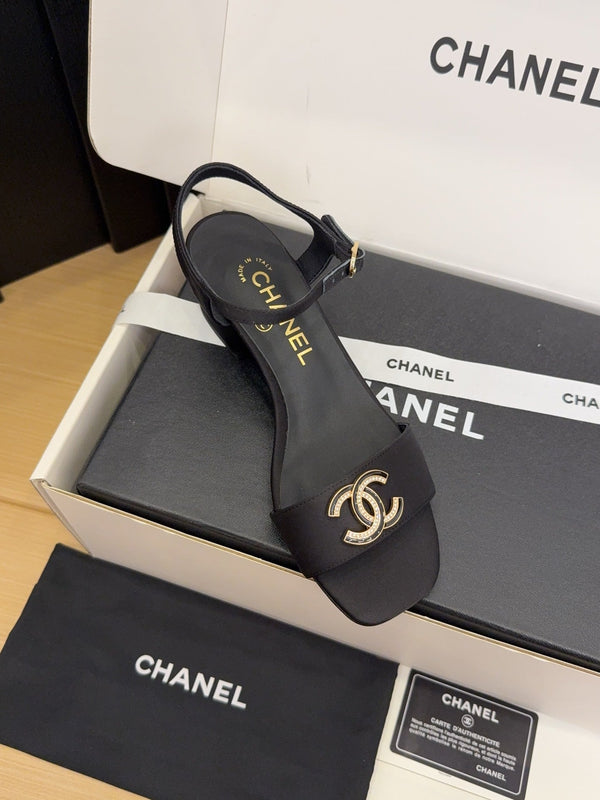 CC 25 High Heels 40 Sandals Black Satin And Sheepskin Square Toe 277714