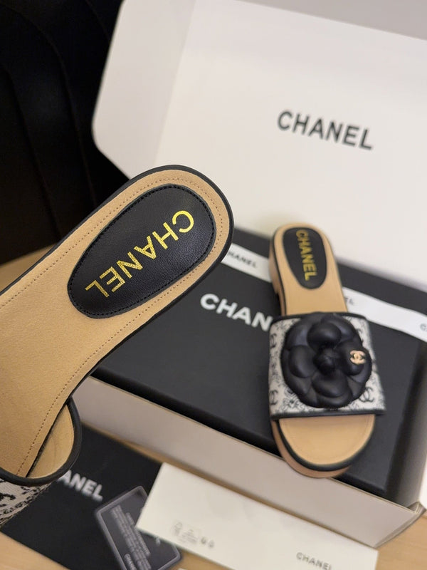 CC 25 Camellia Mule 40 Black Fabric And Beige Leather 277718